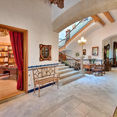 מלון Casa Ceremines 3*