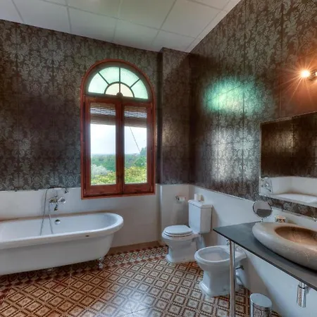 Casa Ceremines 호텔 3*
