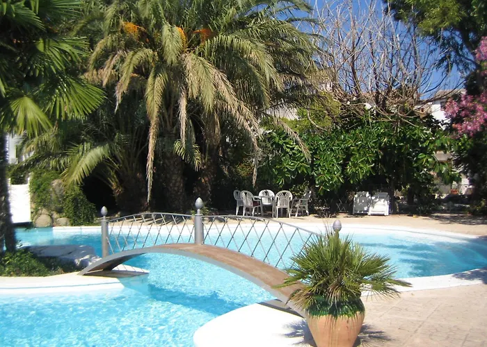 Hotel Casa Ceremines