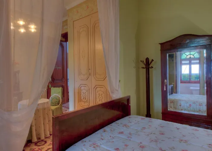 Casa Ceremines Hotel