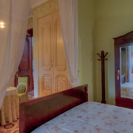 Casa Ceremines Hotel