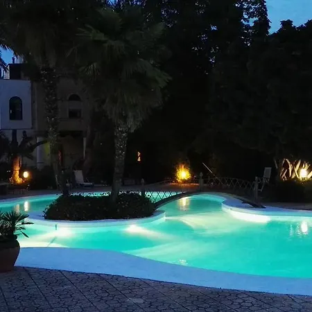 Hotel Casa Ceremines